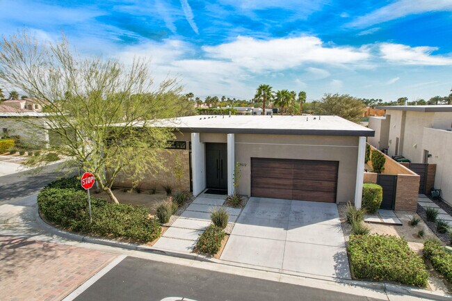 Building Photo - 57572 Salida del Sol