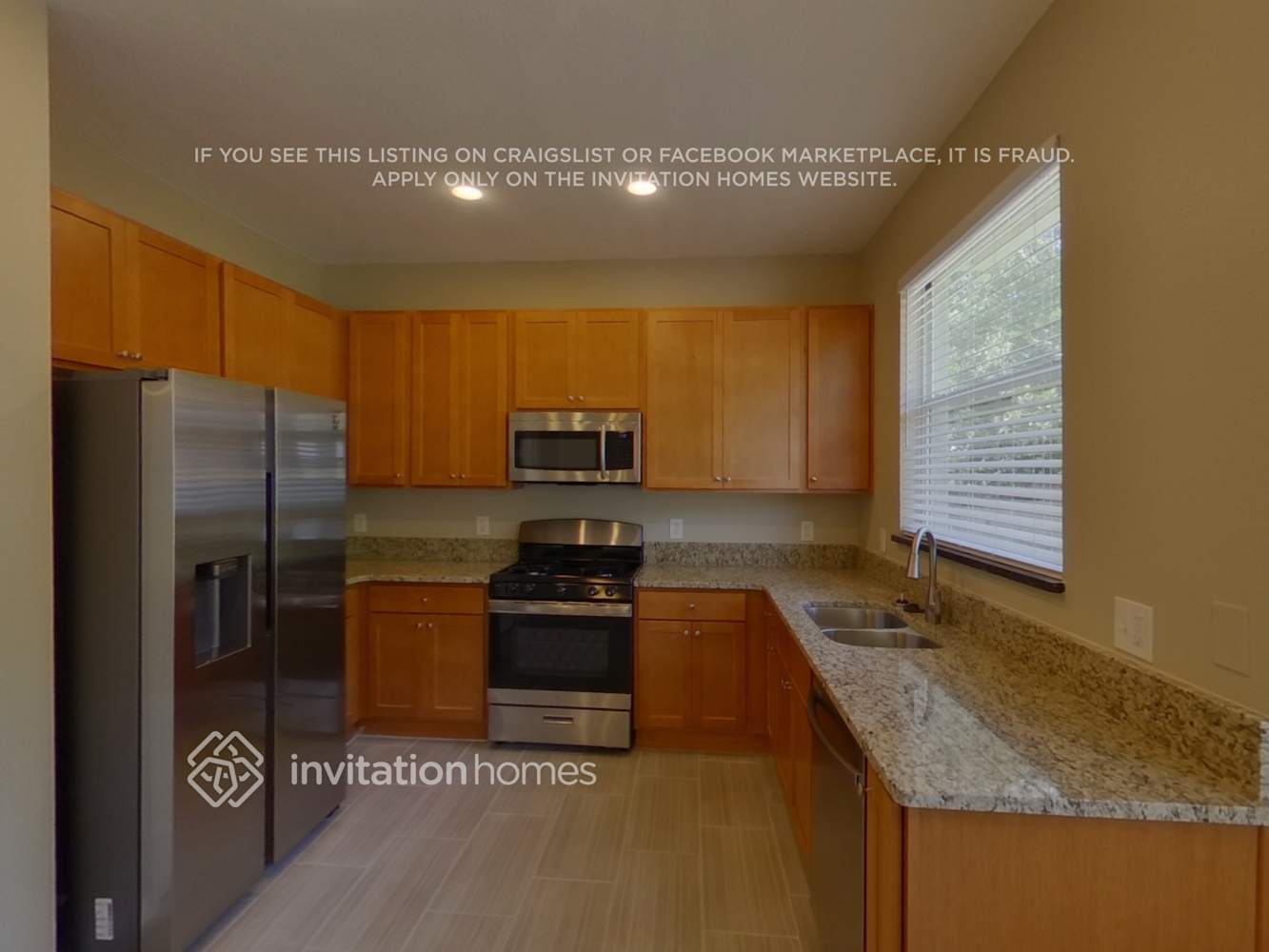 Building Photo - 1041 Grand Canyon Dr