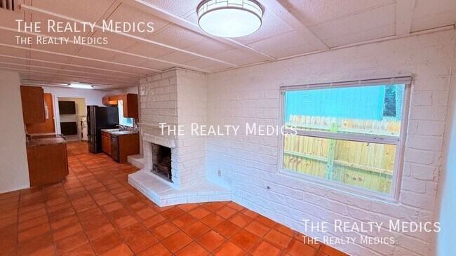 Building Photo - 31061 Lochmore Cir