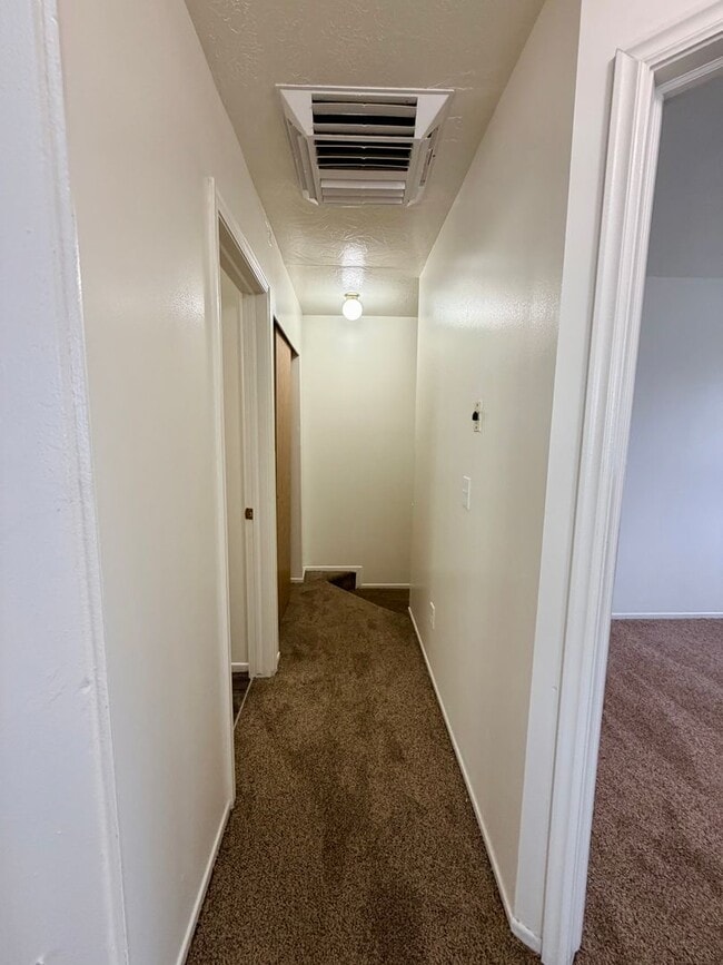 Building Photo - 2675 Ridgeland Park Dr