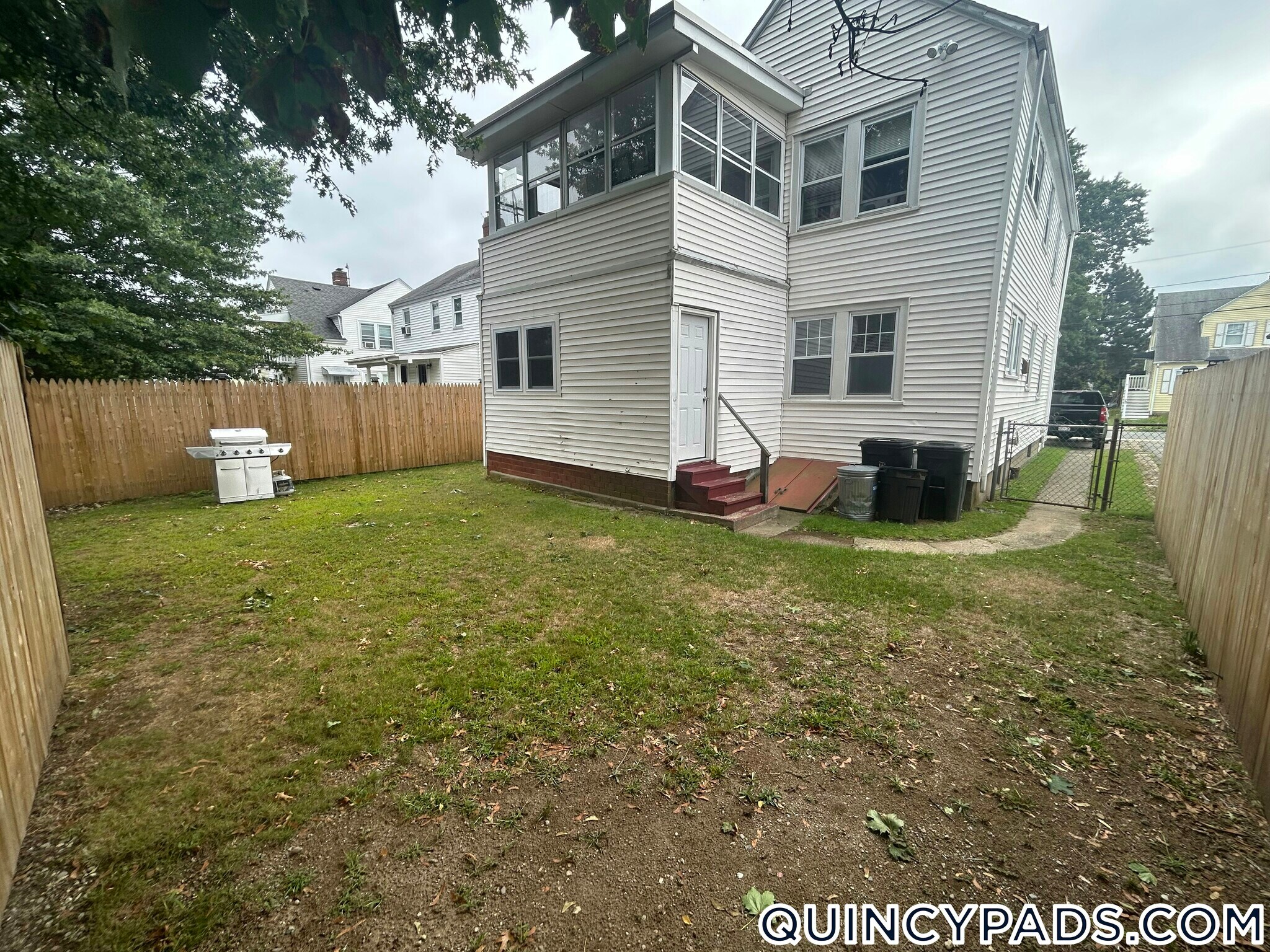 Building Photo - 46 Lawn Ave