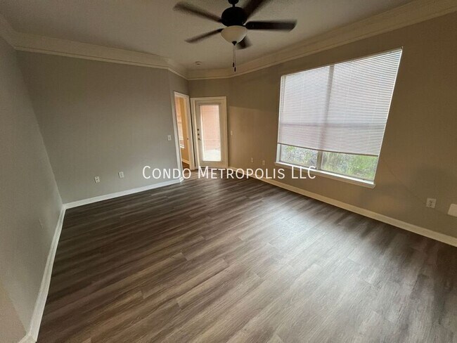 Building Photo - 8813 Villa View Cir