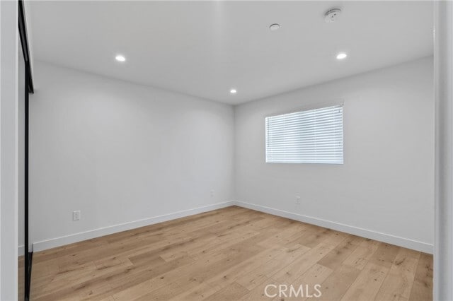 Building Photo - 11142 Woodley Ave