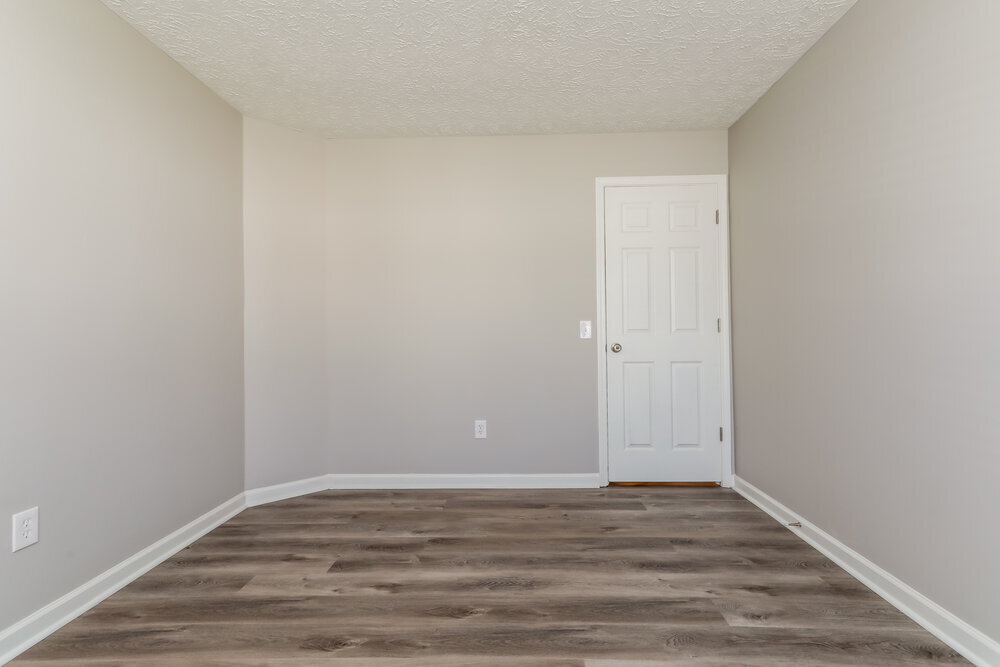 Building Photo - 85 Paris Dr