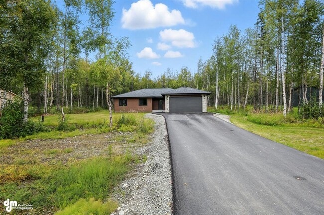 Building Photo - New & Upgraded 4BD Home!