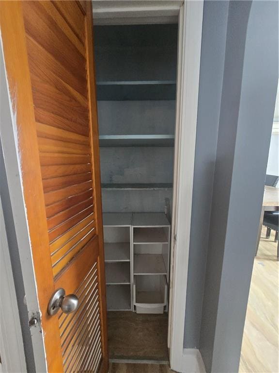 Building Photo - 930 Elm St