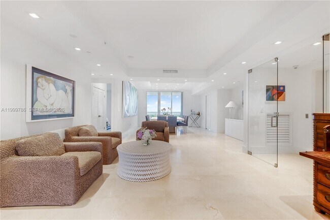 Building Photo - 789 Crandon Blvd