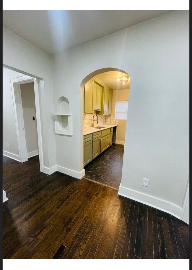 Building Photo - 2538 NW 21st St