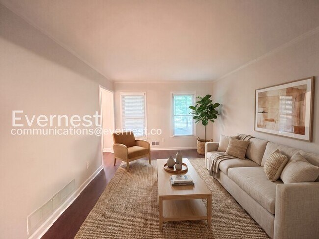 Building Photo - 3 Bed/2.5 Bath Home with Garage / Available Now!