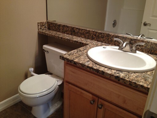 Building Photo - RB Luxury 2 Br Townhome 2 car spots Laundry $3190 TEXT 760-715-5861