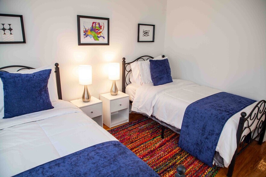 Building Photo - 6738 Red Fox Rd