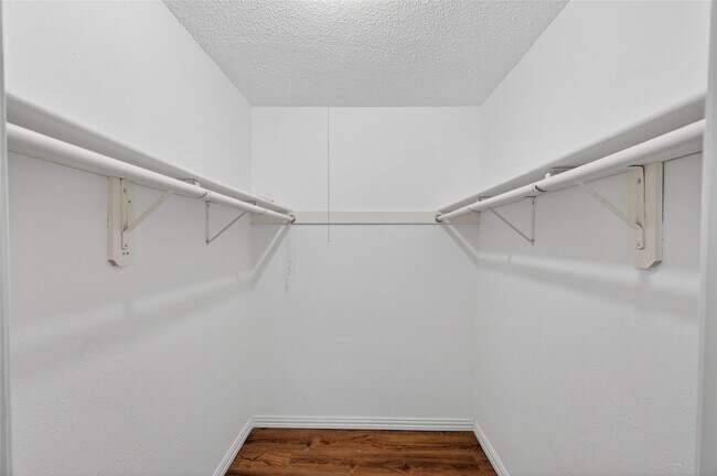 Building Photo - 22711 Smokey Hill Dr