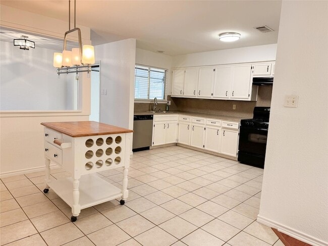 Building Photo - 11910 Stout Oak Trail