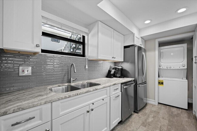 Building Photo - 11863 Wimbledon Cir