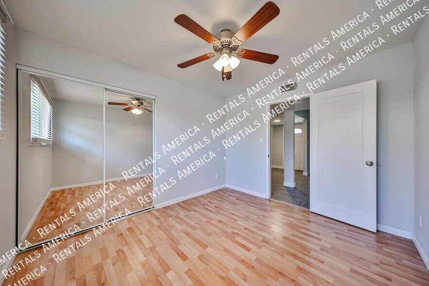 Building Photo - 3614 S Newberry Rd