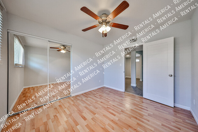 Building Photo - 3614 S Newberry Rd
