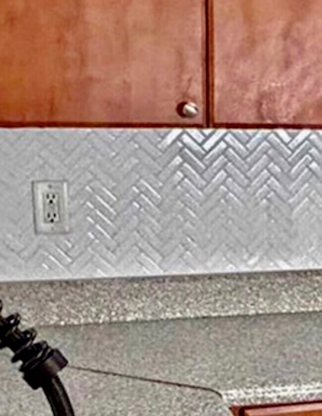 backsplash - 202 E South St