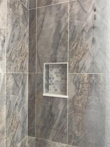 Building Photo - 5617 Gateway Dr