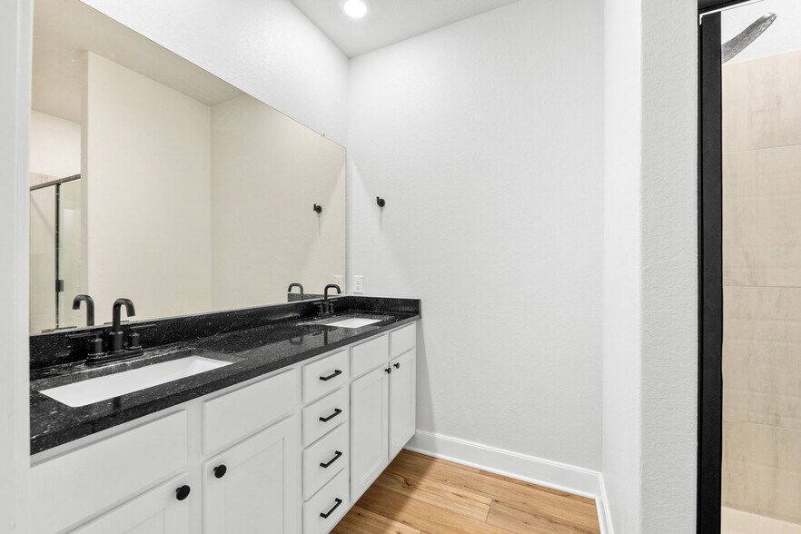 Building Photo - 6622 Aglet Aly