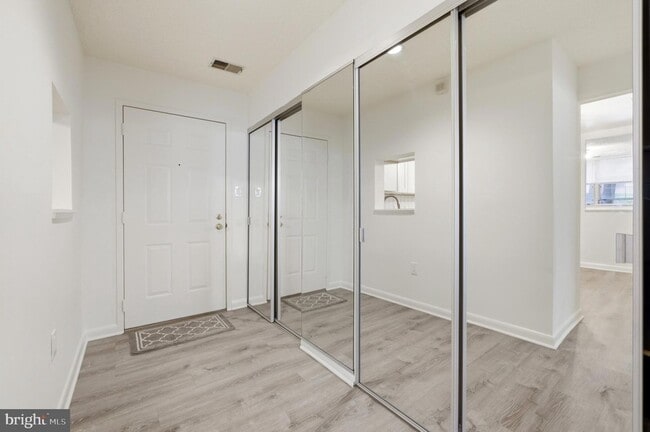 Building Photo - 2211 Woodbox Lane Unit A