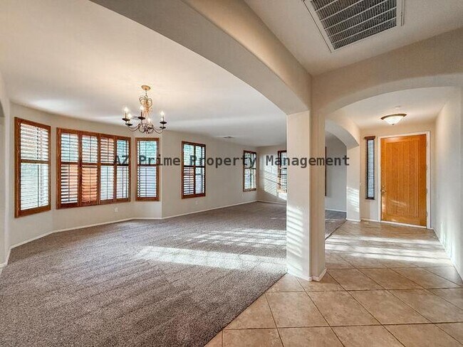 Building Photo - 10445 W Windsor Ave