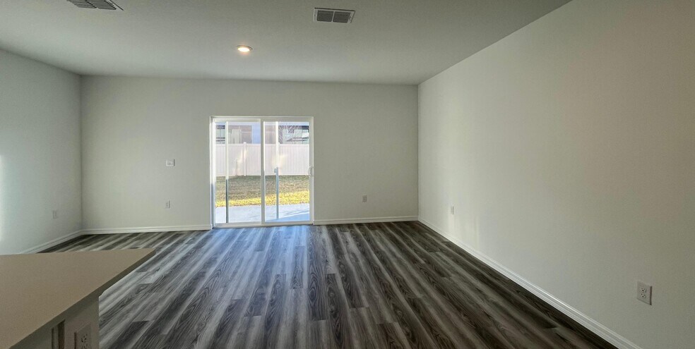 Building Photo - 31268 Paper Birch St