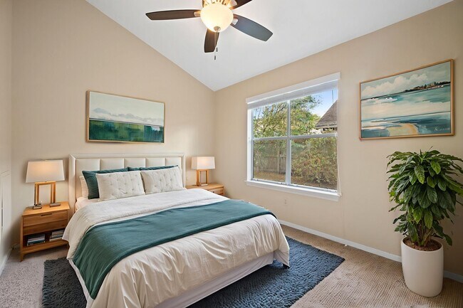 Building Photo - 3411 Valley Gardens Dr