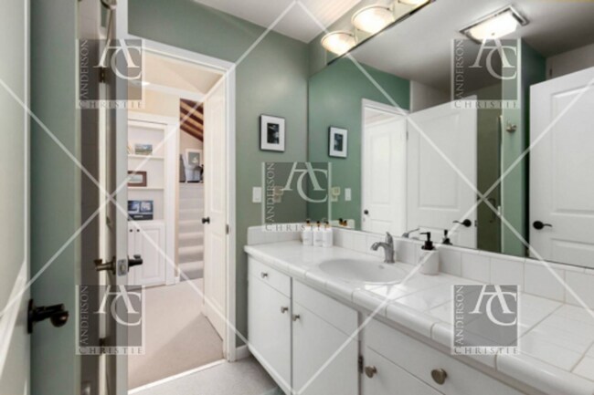 Building Photo - 4 bedroom 3 bath home in Scotts Valley