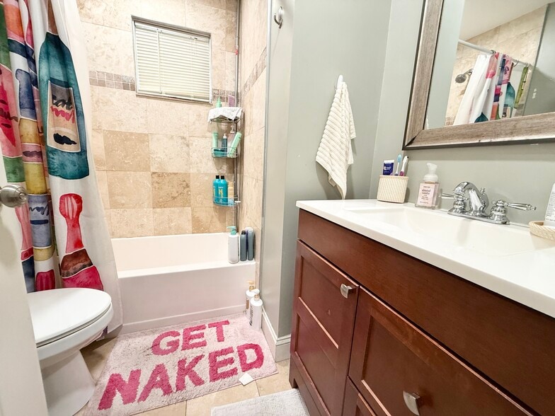 Building Photo - 195 W 3rd St