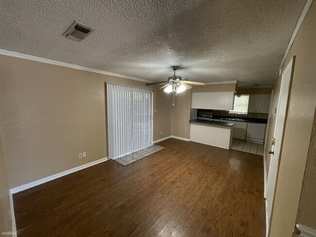 Building Photo - 3 br, 2 bath House - 3401 Briercliff Dr