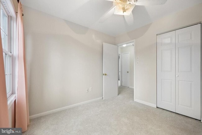 Building Photo - 2921 Lexington Ct