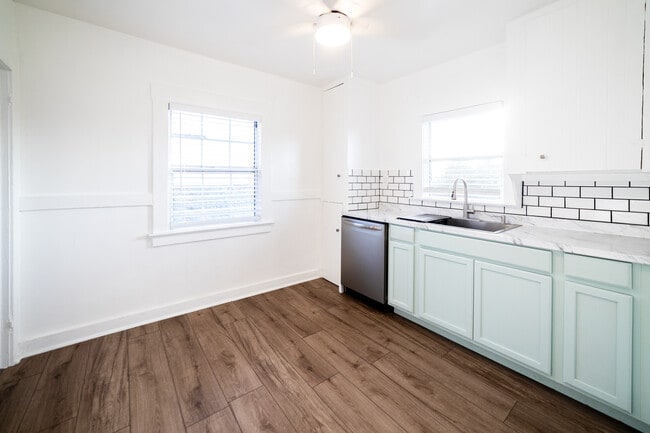 Building Photo - 1620 Kearney St