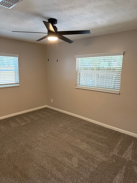Building Photo - 1232 Galapagos Ave S
