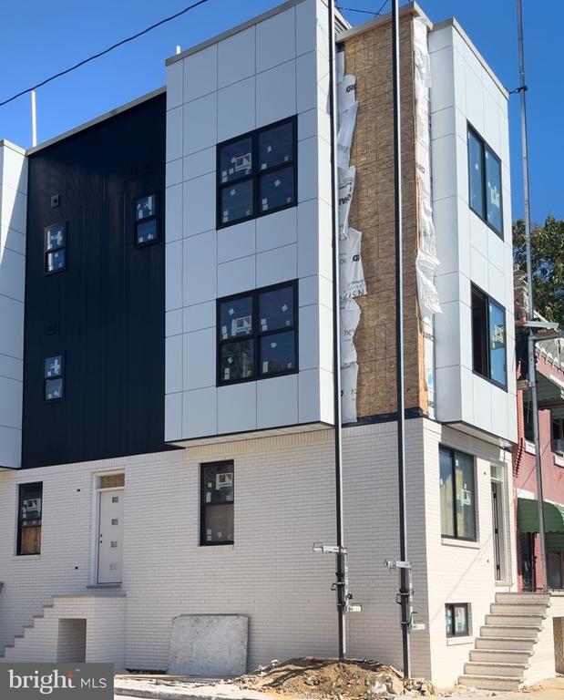 Building Photo - 2713 W Montgomery Ave