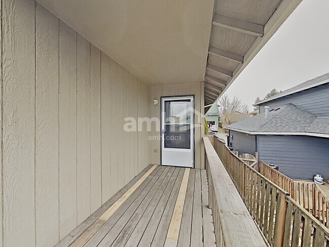 Building Photo - 13269 SE Piper Dr