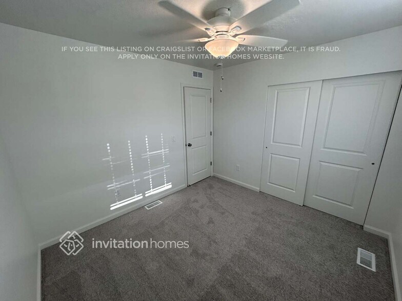 Building Photo - 328 N Broadway Dr