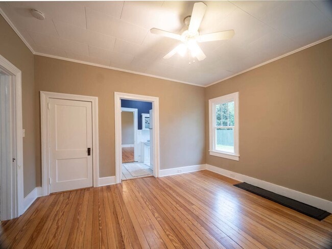 Building Photo - 414 Laurens St NW