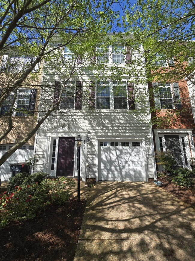 4 Bedroom Townhome for Rent in Rutland! 8047 Belton Cir