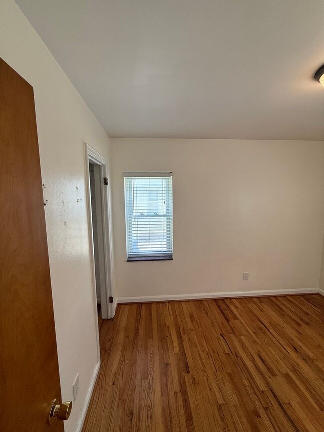 Building Photo - Move-In Ready 2-bedroom, 2-bathroom Home n...