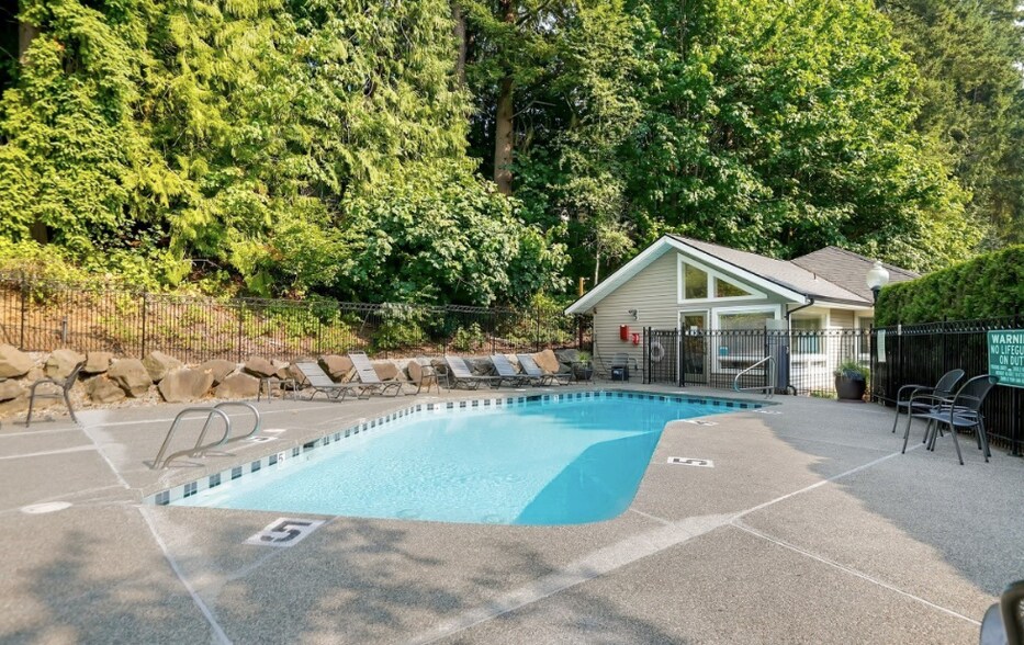 Building Photo - 16101 Bothell Everett Hwy