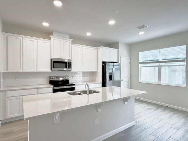 Building Photo - 15517 Bay Brg St