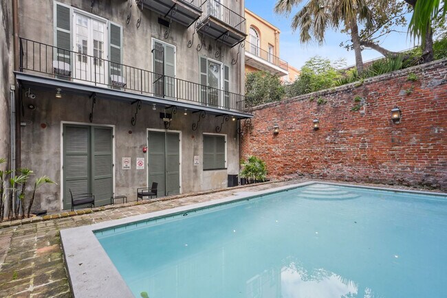 Building Photo - 508 Chartres St