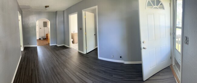 Building Photo - 1205 W 18th St