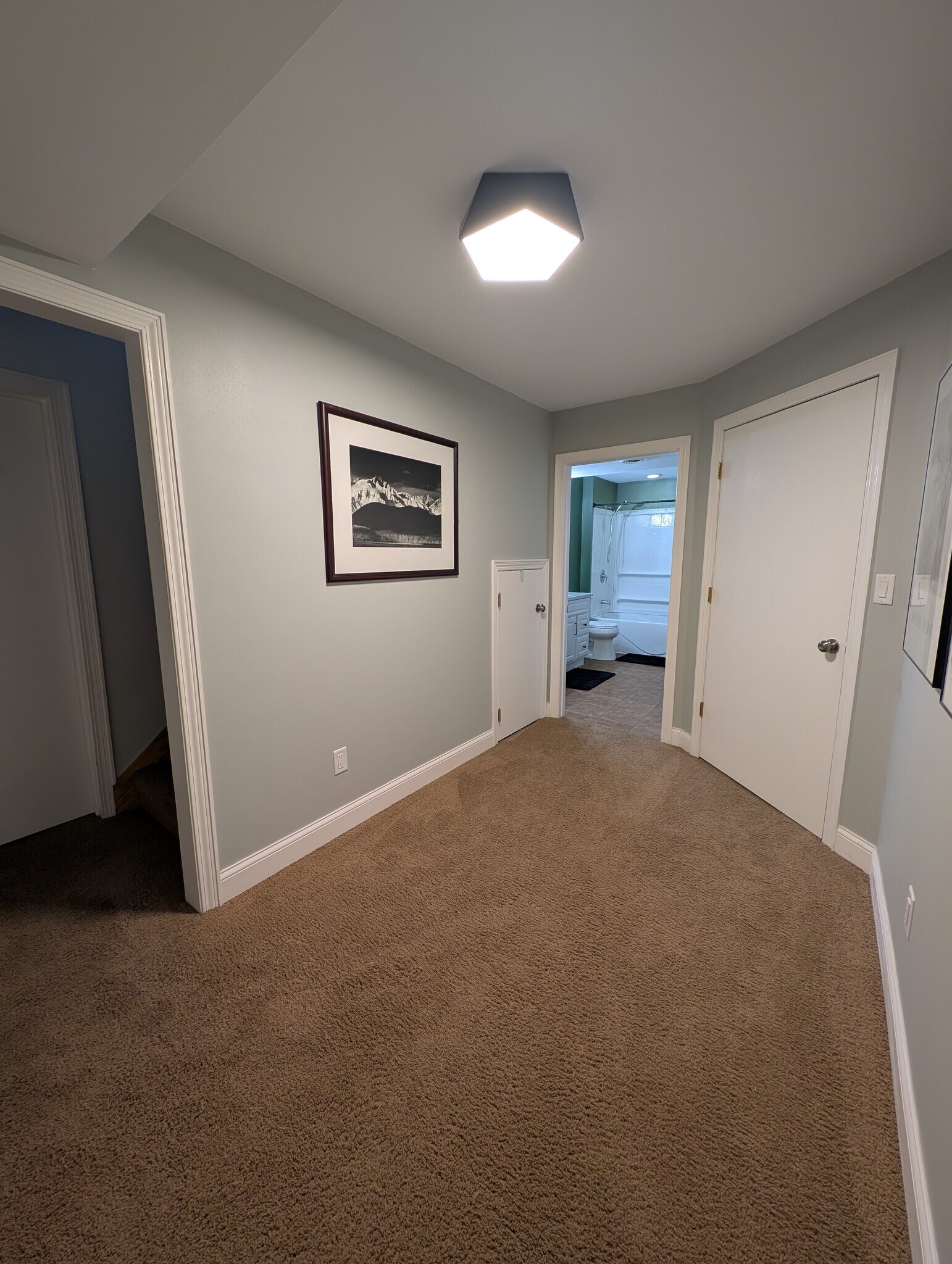 Building Photo - 518 Lexington Dr