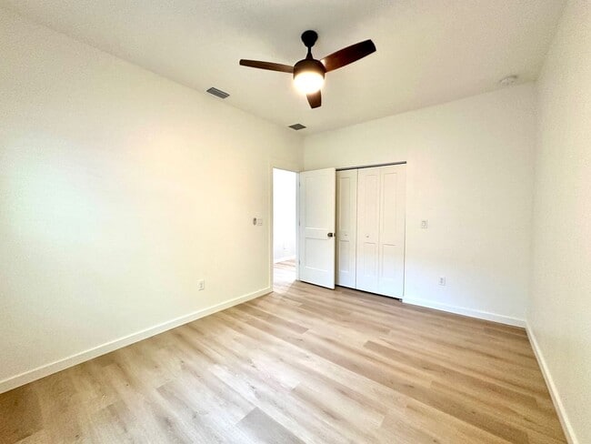 Building Photo - Gorgeous New Home! Close to Historic District and Beach