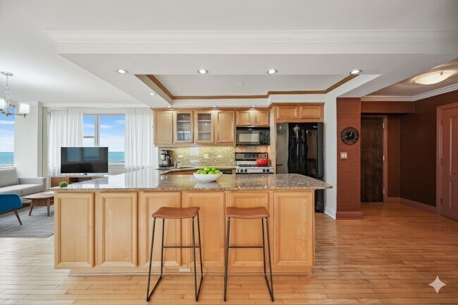 Building Photo - 40 E Cedar St