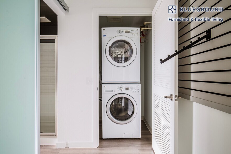 Building Photo - 2690 152nd Ave NE