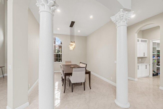 Building Photo - 9586 Campi Dr