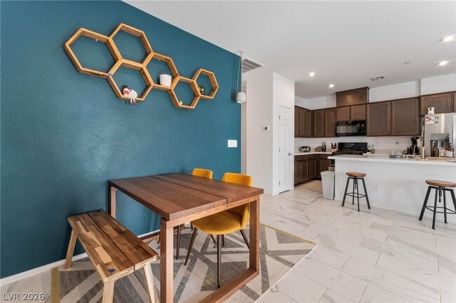 Building Photo - 1299 Raritan Pl