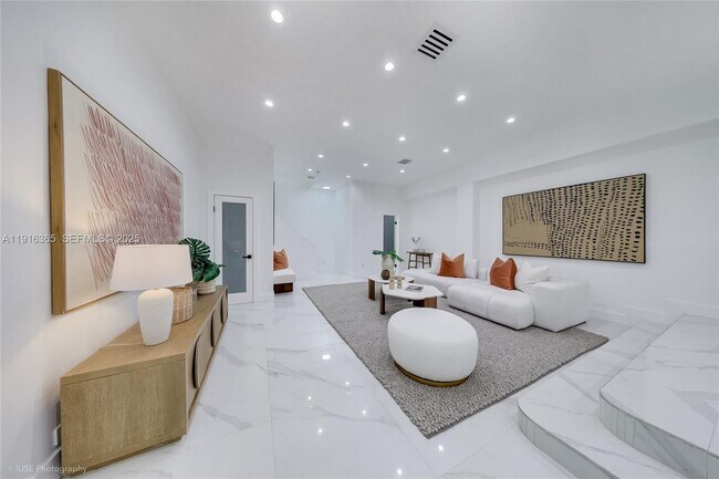 Building Photo - 871 NE 81st St